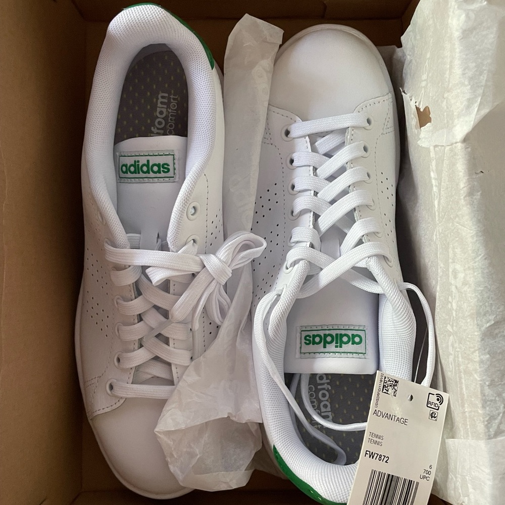 Brand new adidas advantage with box!